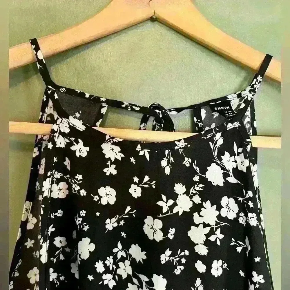 Ditzy Floral Tie Back Romper, Size XL - Picture 4 of 6
